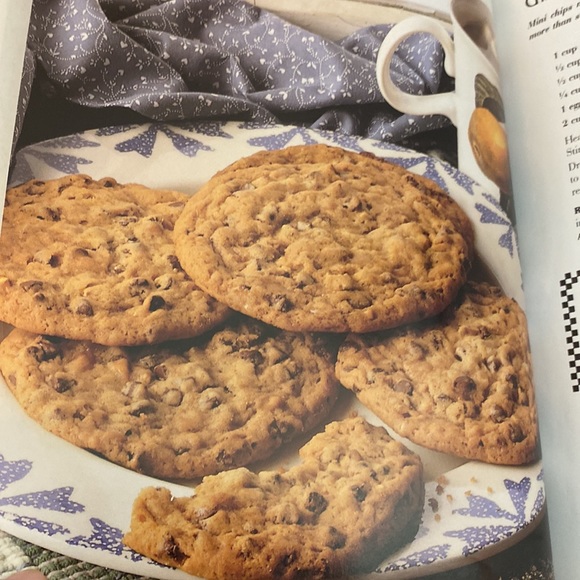 Betty Crocker’s Ultimate Cookie Book Hardcover First Edition 1992 - Picture 9 of 16